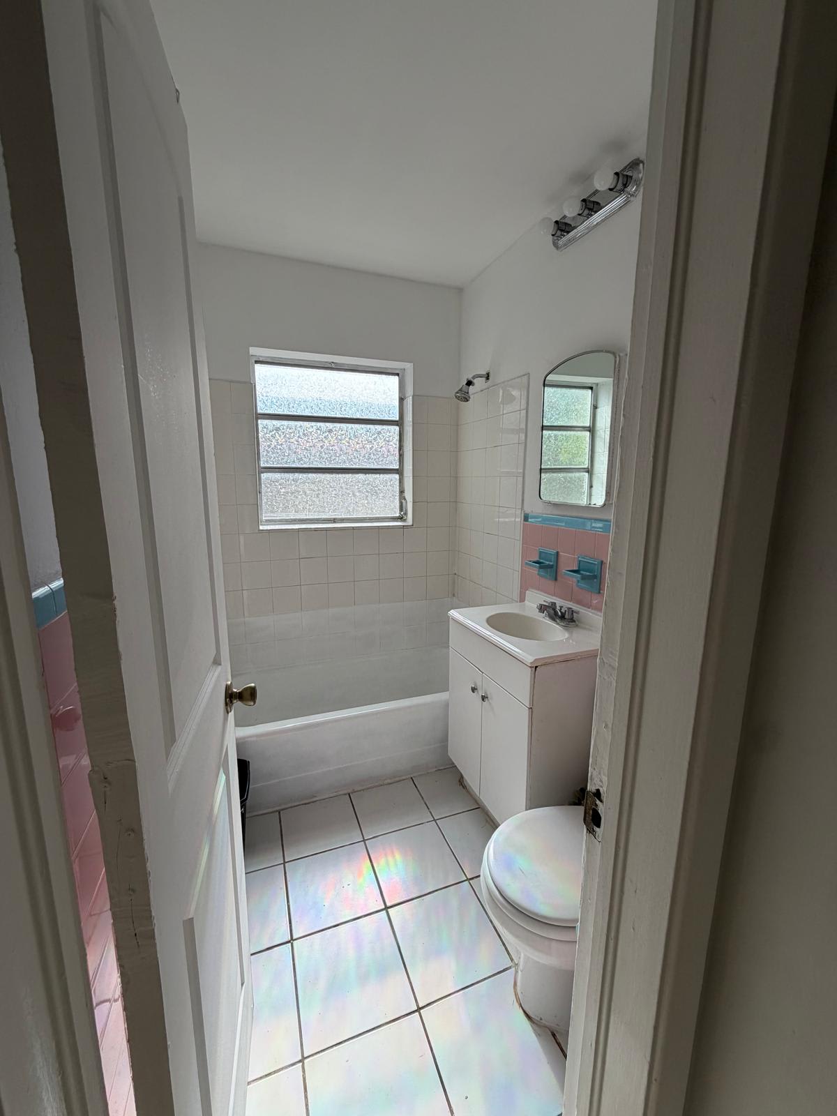 1929 Thomas St, Unit 1 – photo 3