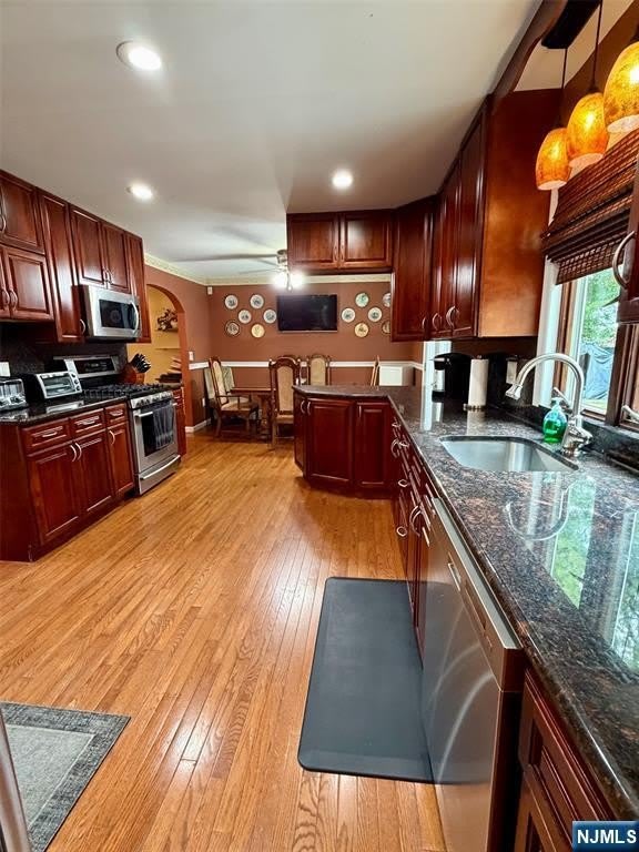 598 Cleveland Avenue – photo 4