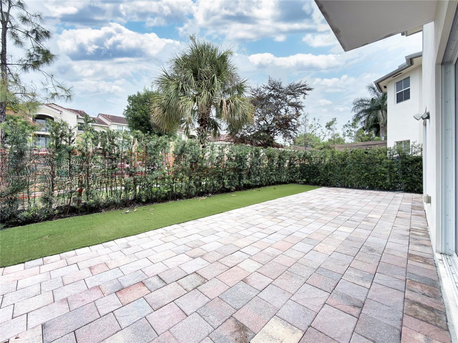 10423 Northwest 70Th Lane – photo 1
