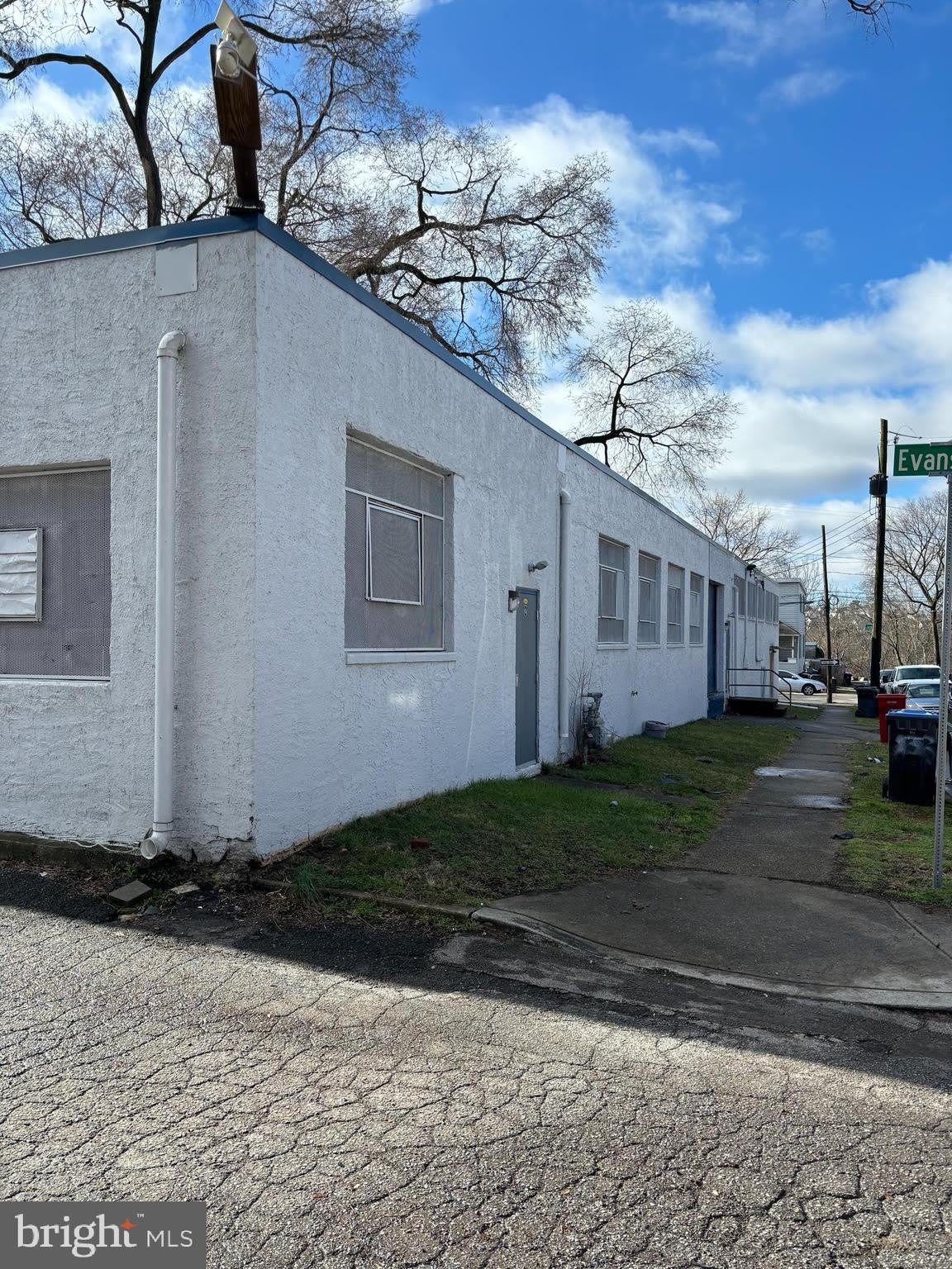 2 Noble Street – photo 2