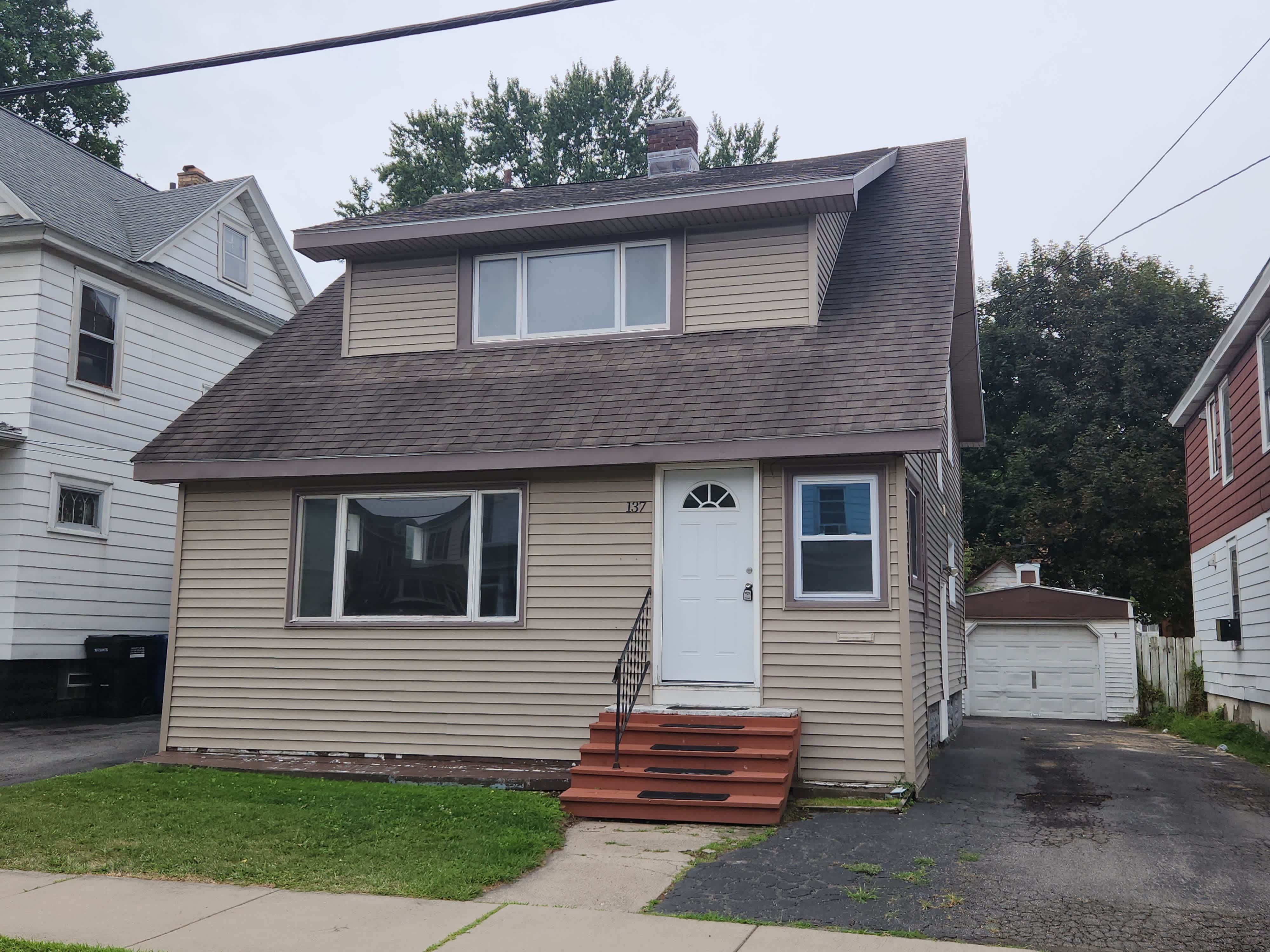 137 Burdick Ave – photo 2