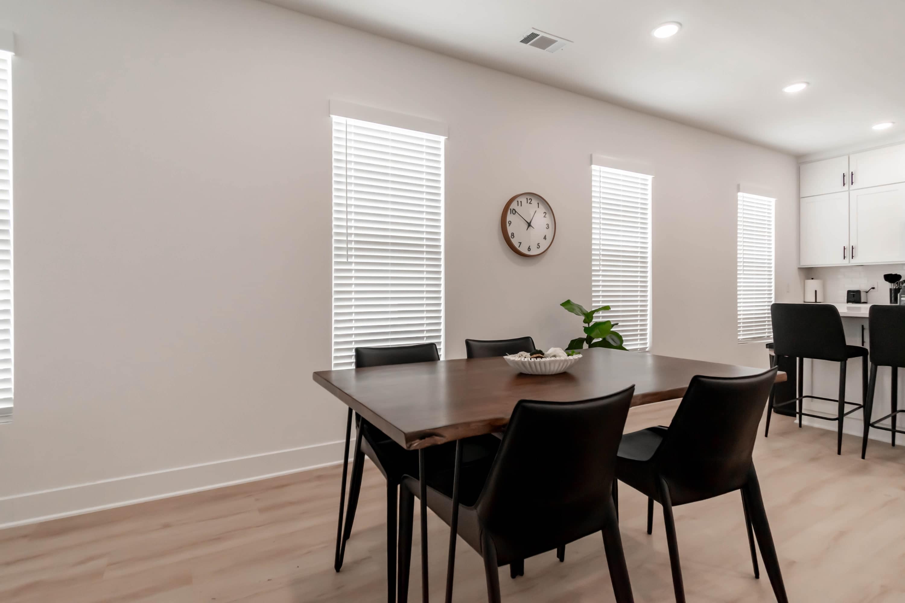 1430 Dunn Avenue – photo 5