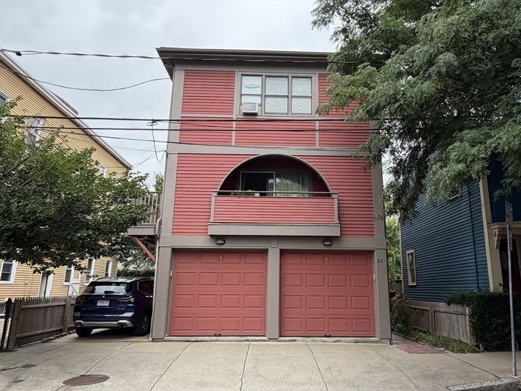 221 Charles Street – photo 1