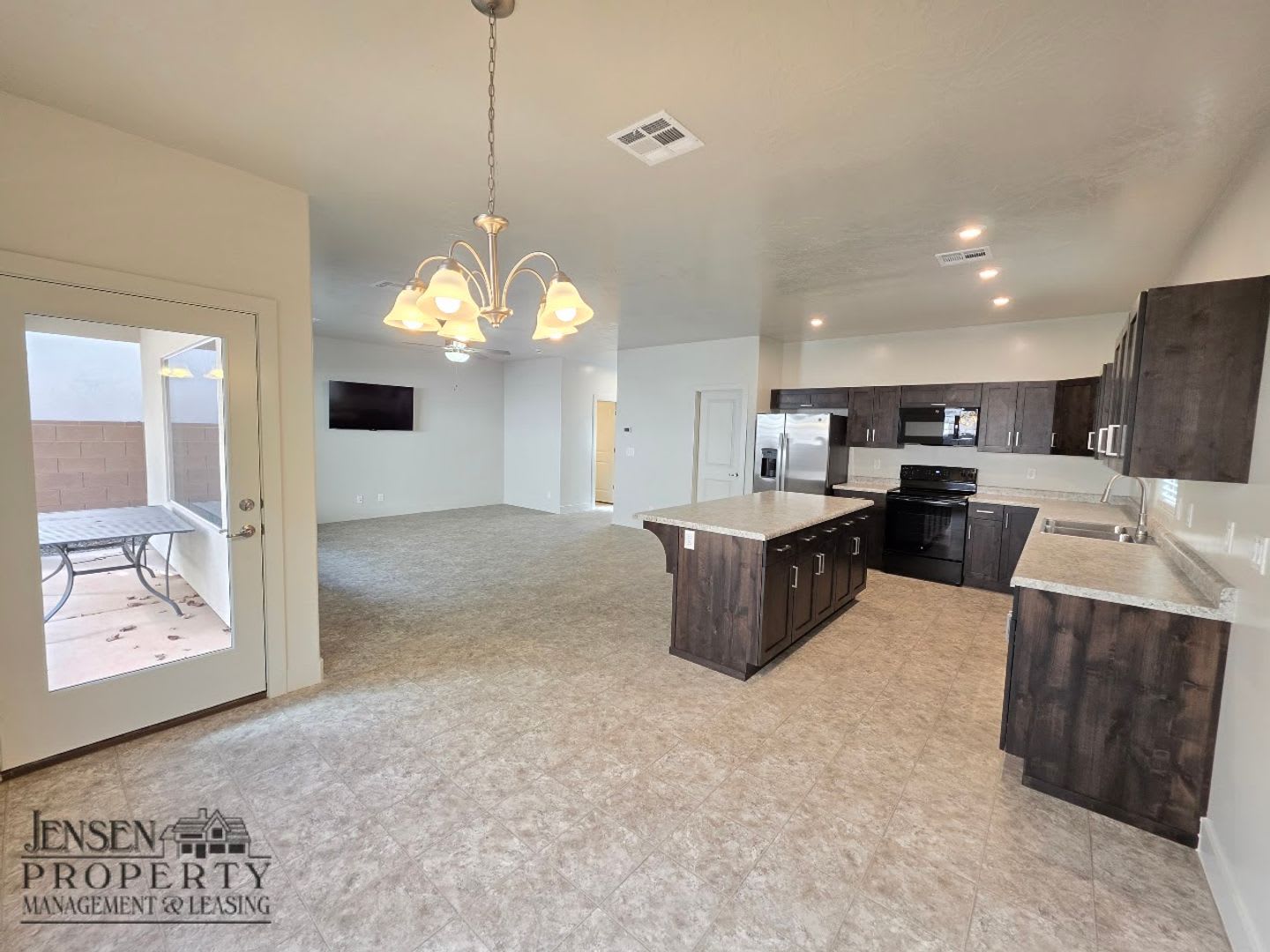 Beautiful 4 Bedroom in Red Trails – photo 4