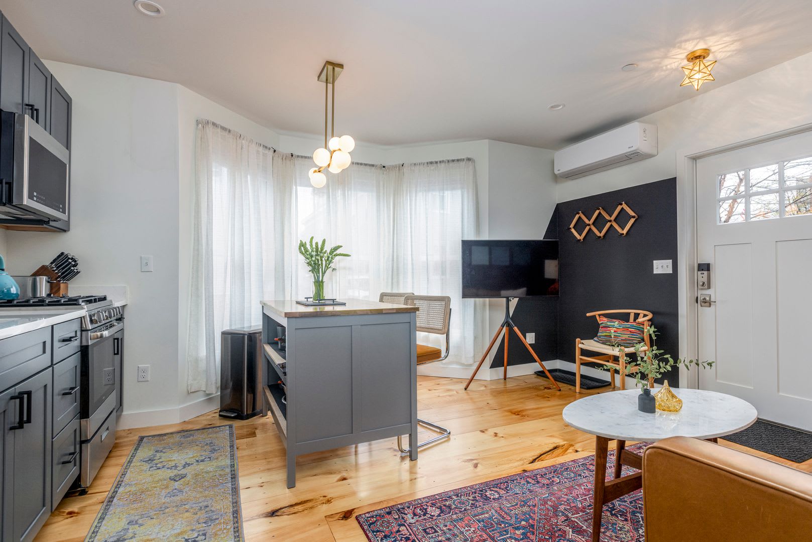 Recently Renovated Furnished 1Br Near Maine Med – photo 5