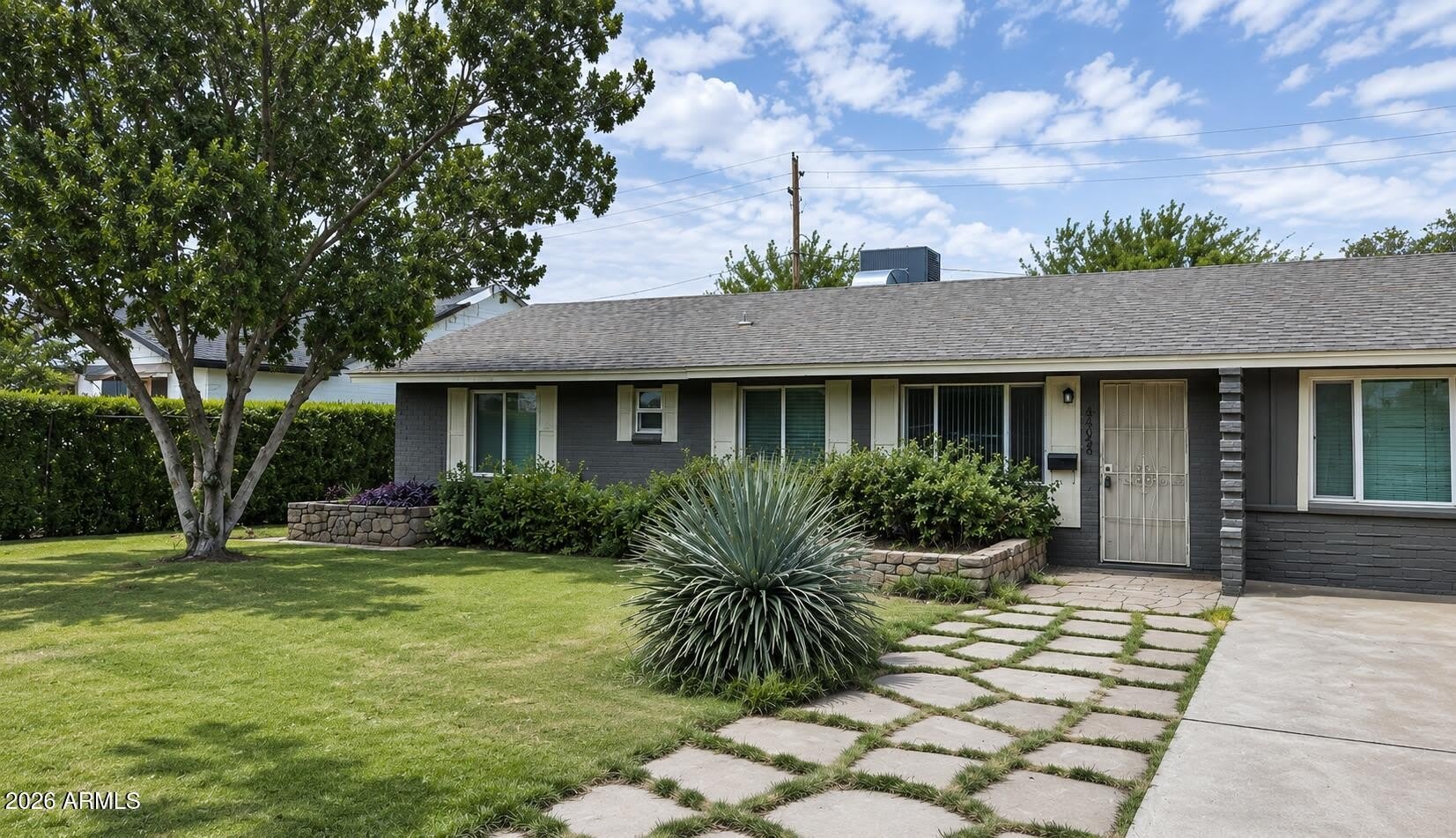 4326 E Glenrosa Avenue – photo 2