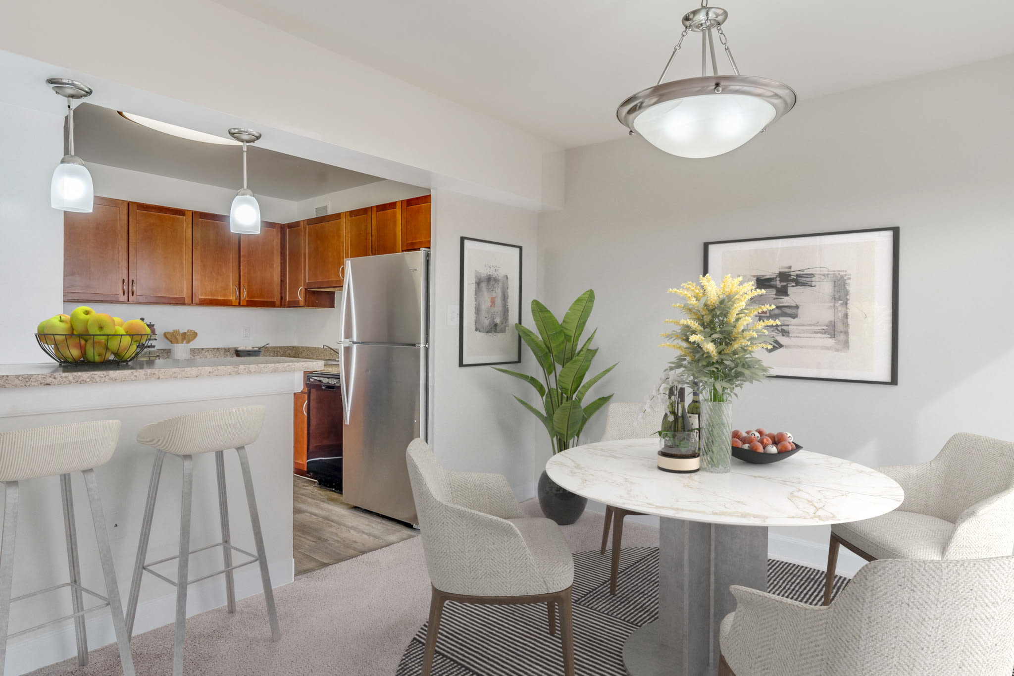 Seminary Towers Apartments – photo 1