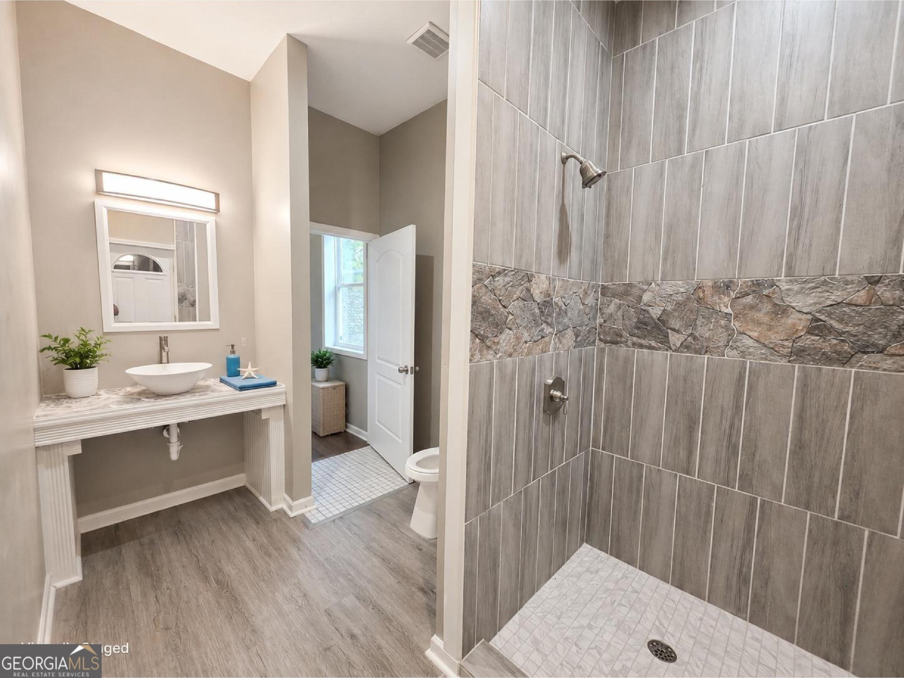 5589 River Road – photo 4