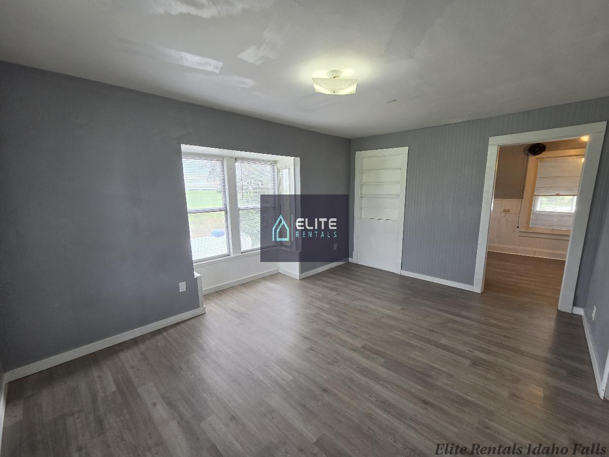 12381 N 15th E – photo 5