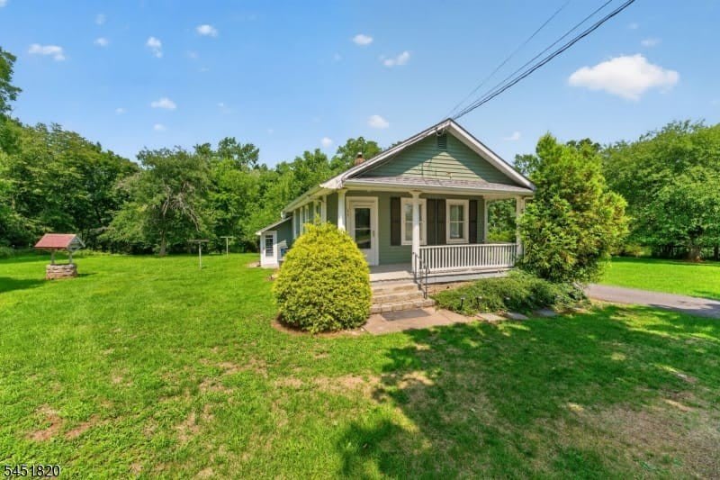 11 Pulaski Rd – photo 2