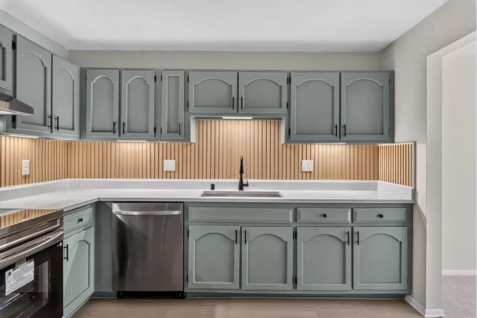 2101 Chateau Ct – photo 5