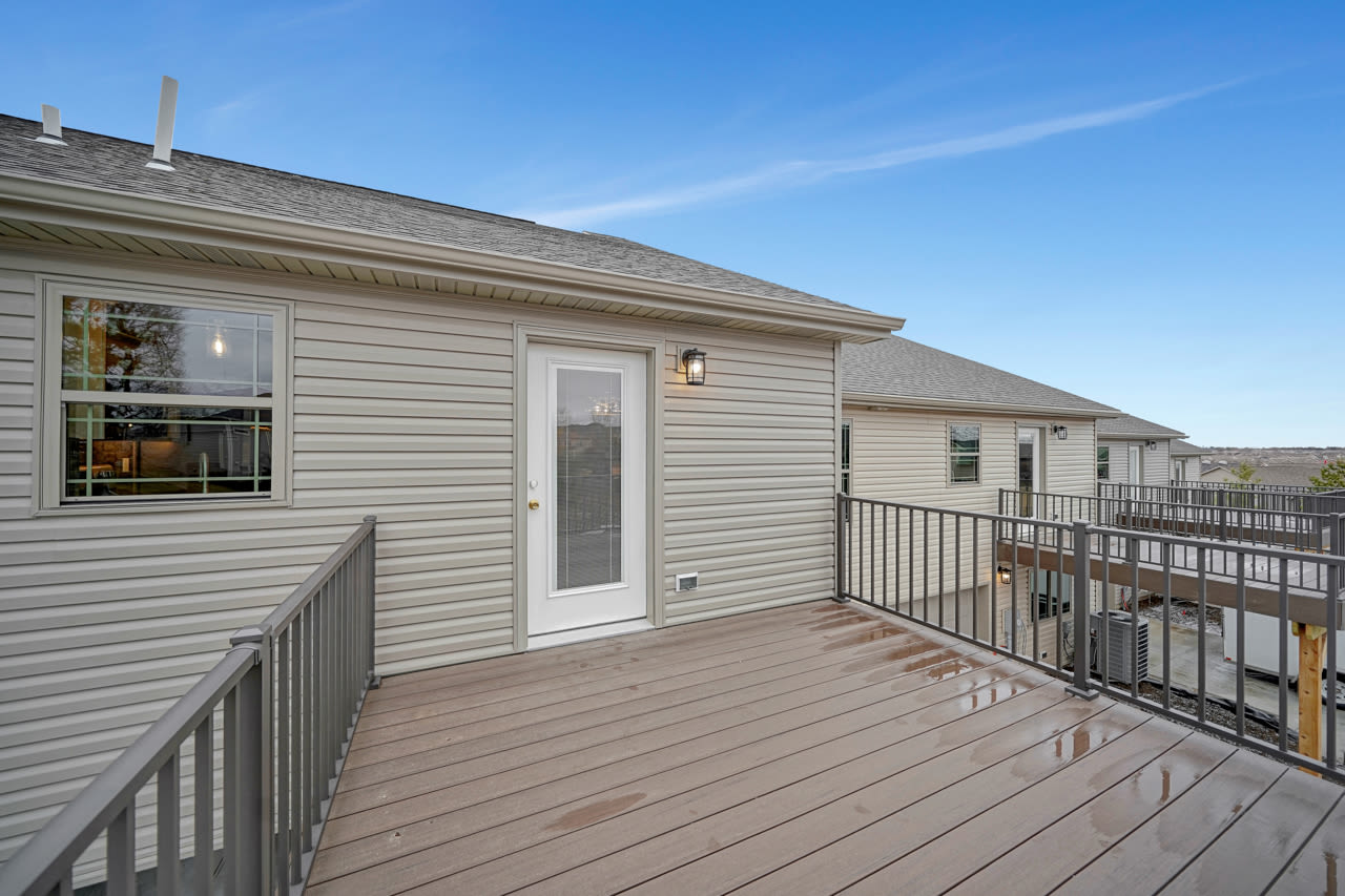 8195 Regent Dr – photo 4
