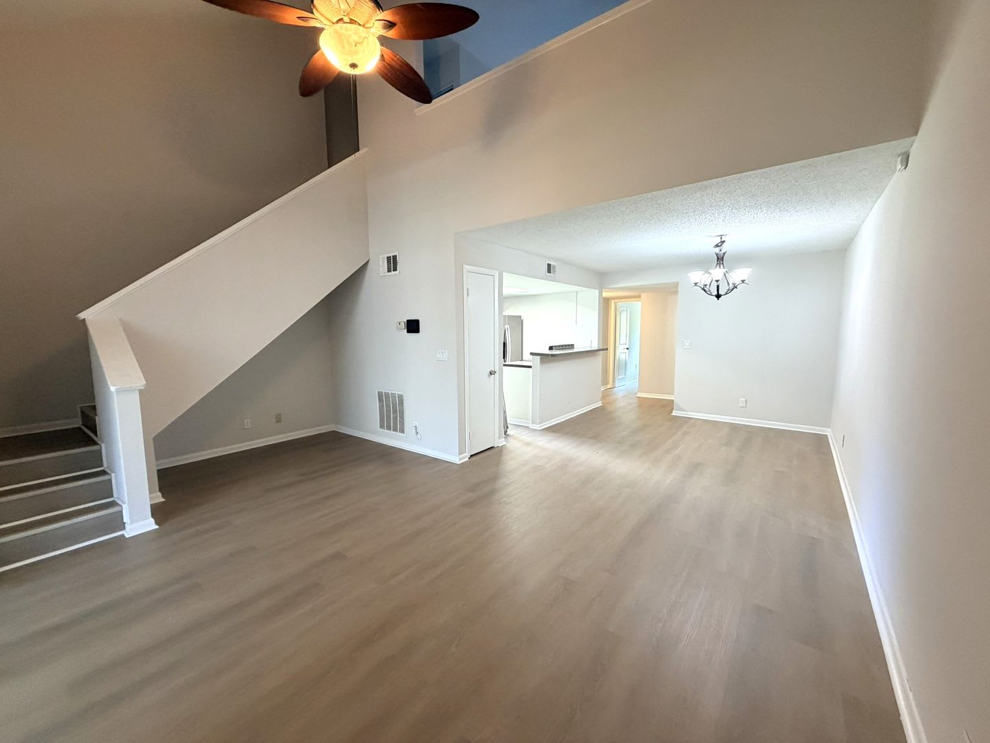 2 Bedroom 2 Bathroom Whispering Pines Townhome – photo 3