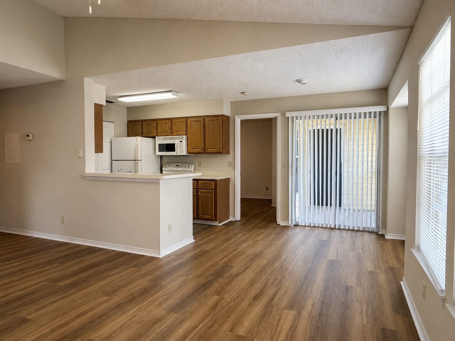 1063 S. Hiawassee Road, unit 1628 – photo 3
