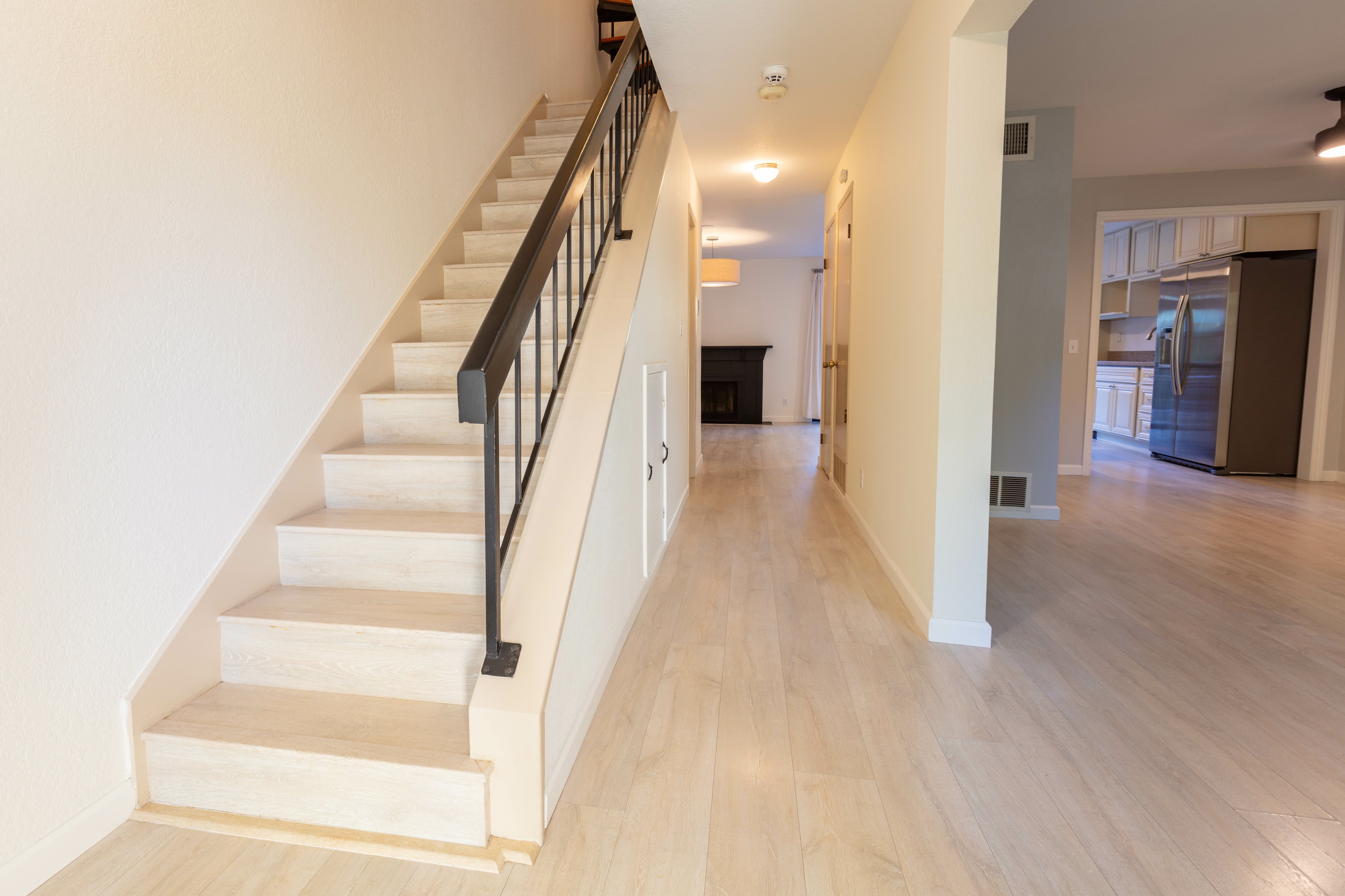 1660 Parkside Drive – photo 3