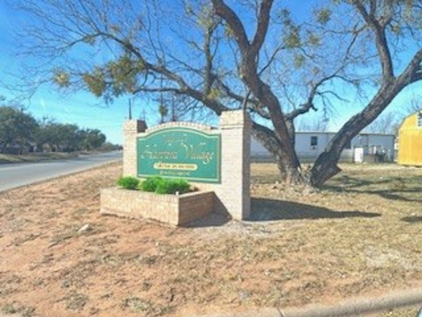 3/2 single wide; all appliances provided – photo 3