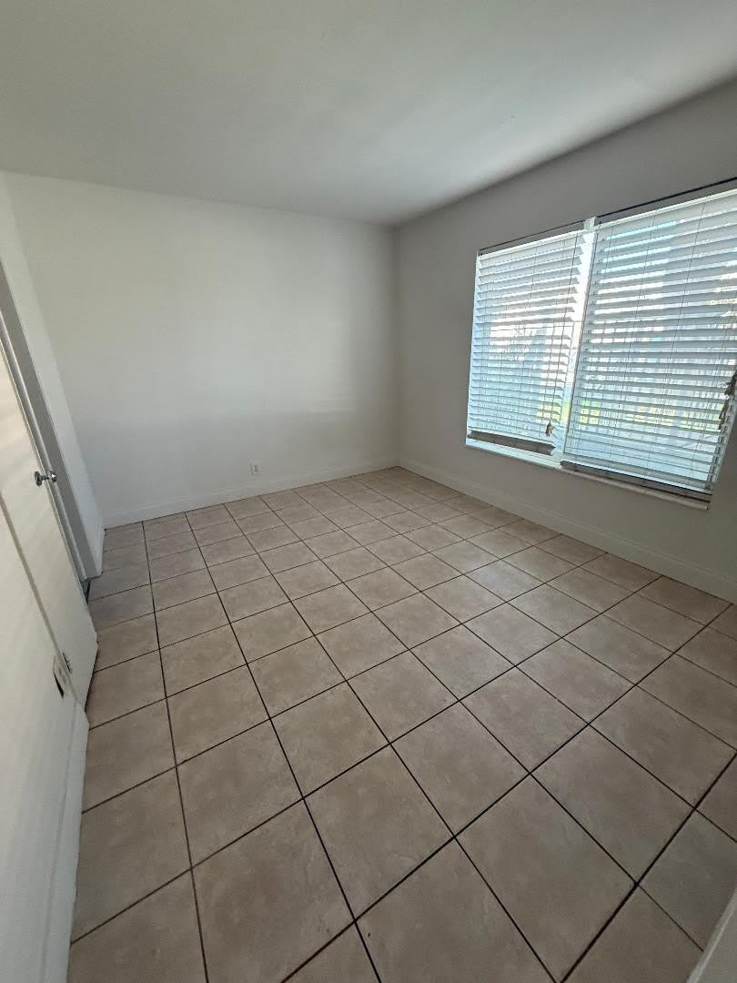 2317 NE 2nd Street – photo 3