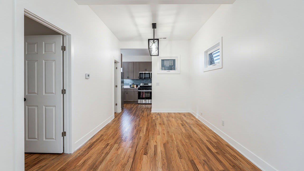 1742 North California Avenue – photo 4