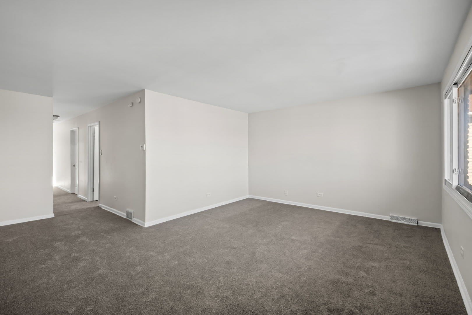 10214 S La Salle Street – photo 3