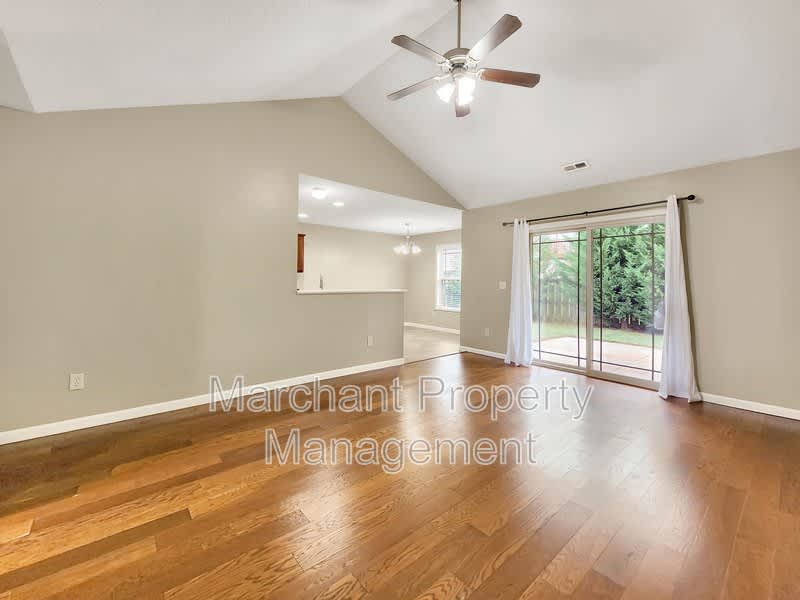 657 Chartwell Drive – photo 5