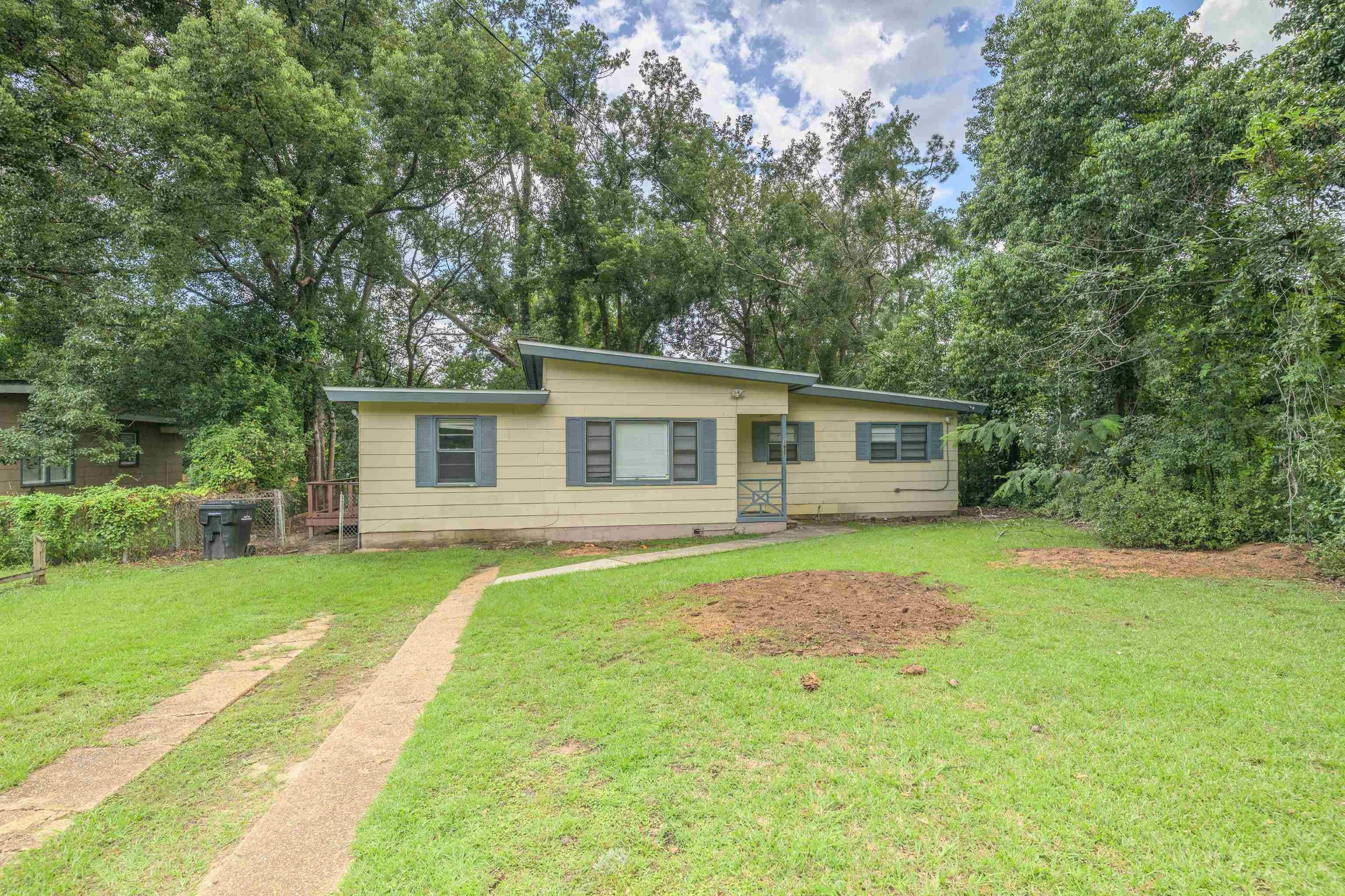 1637 Atkamire Drive – photo 1