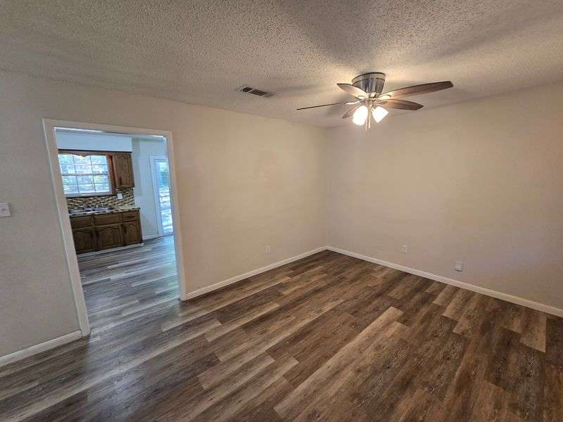 9615 Comstock Rd – photo 2