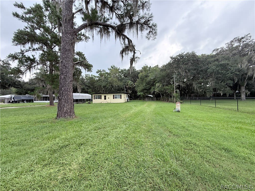 10715 N Northcut Avenue – photo 3