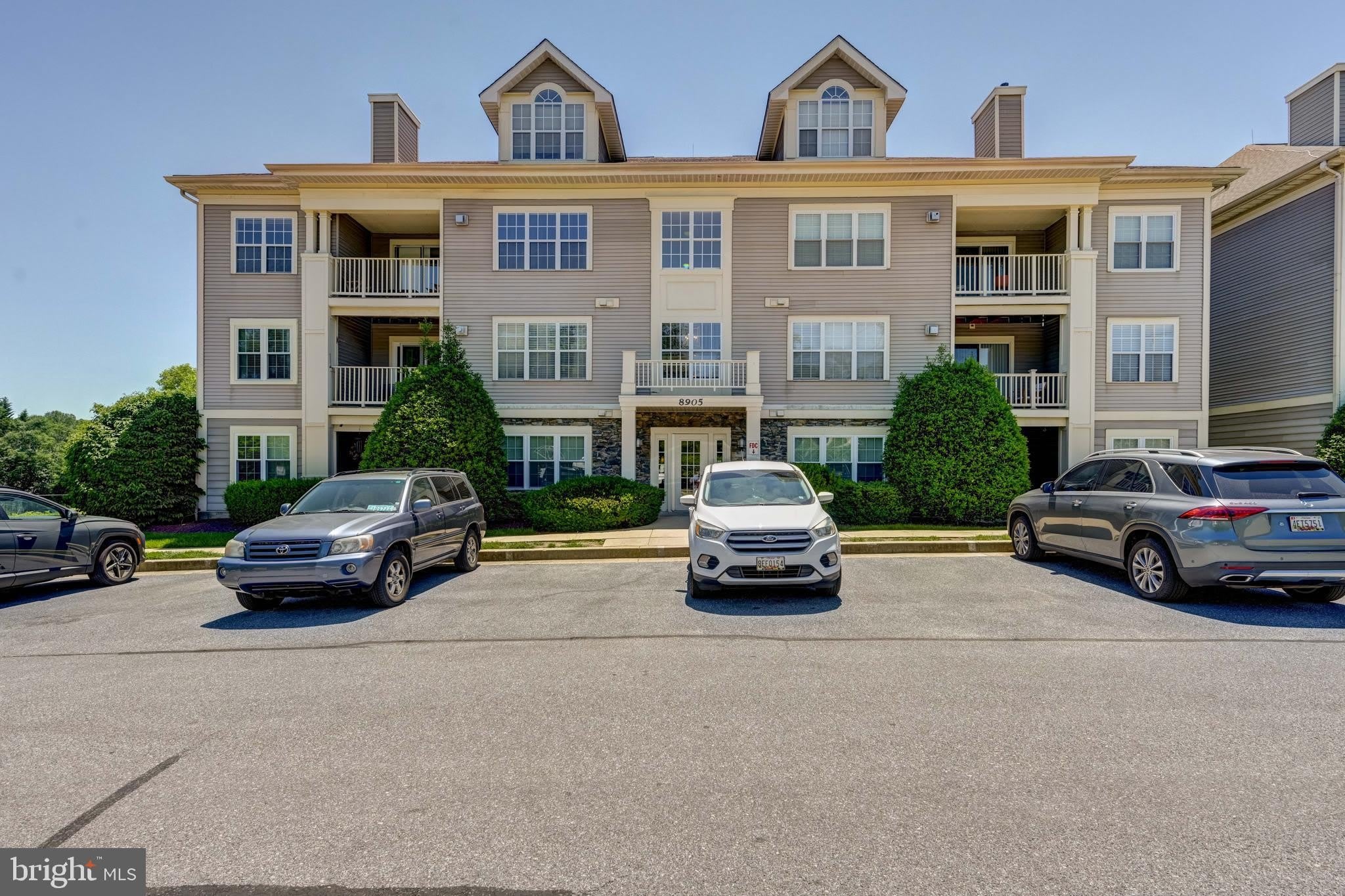 8905 STONE CREEK Place – photo 1