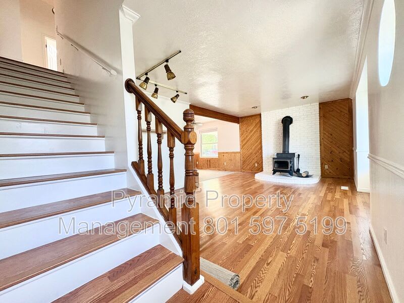 1099 Shepard Ln – photo 3