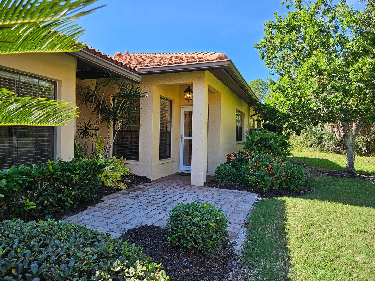 Seasonal Short Term Villa Located In The Venetia Community With Resort Like Amenities Neighborhood Pool And Large Community Pool And Clubhouse – photo 5