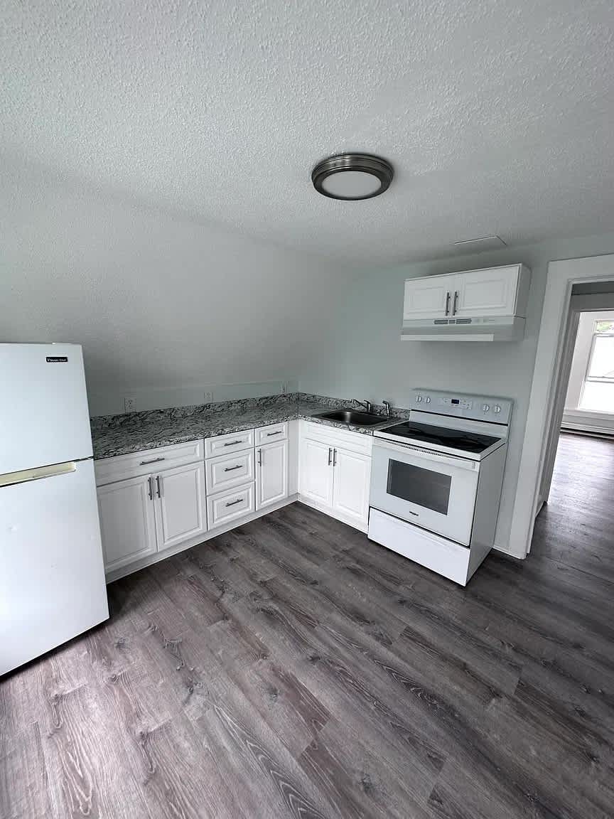 111 Laurel Hill Avenue – photo 4