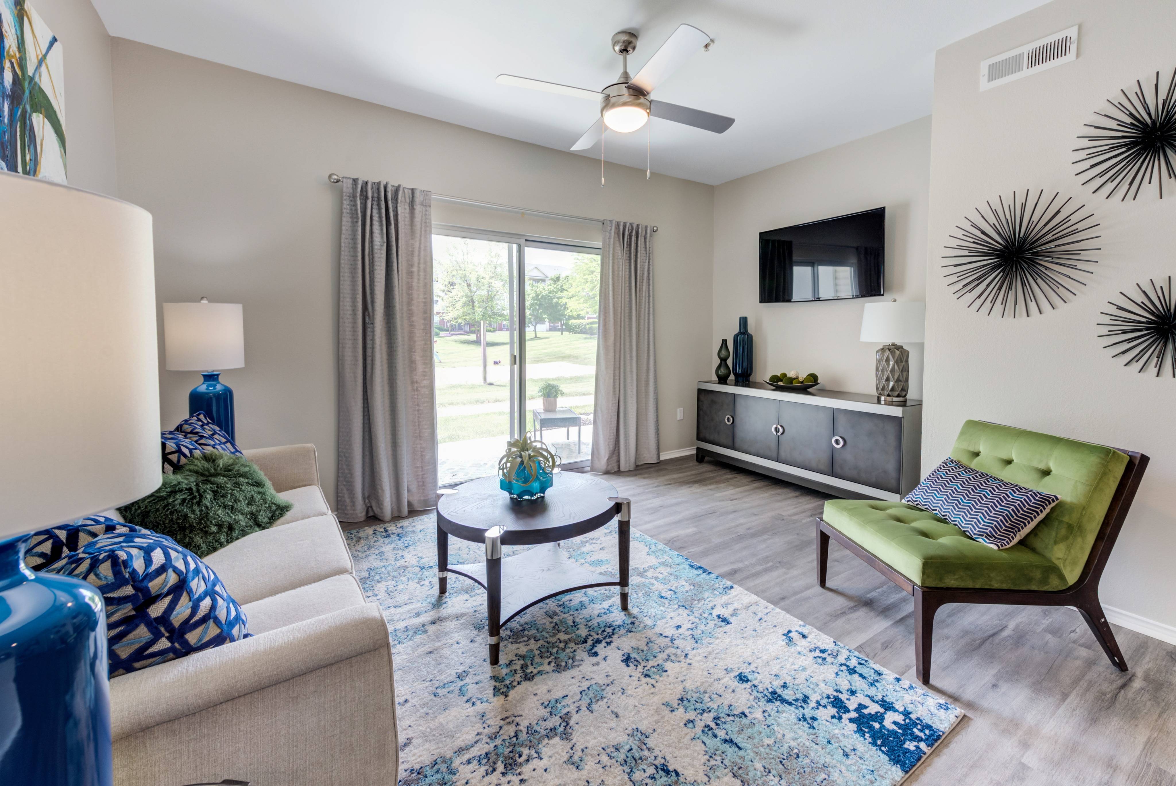 Avalon Oaks Apartments – photo 2