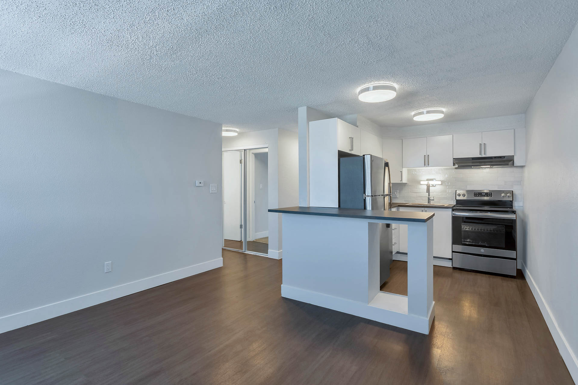 1360 N Williams – photo 5