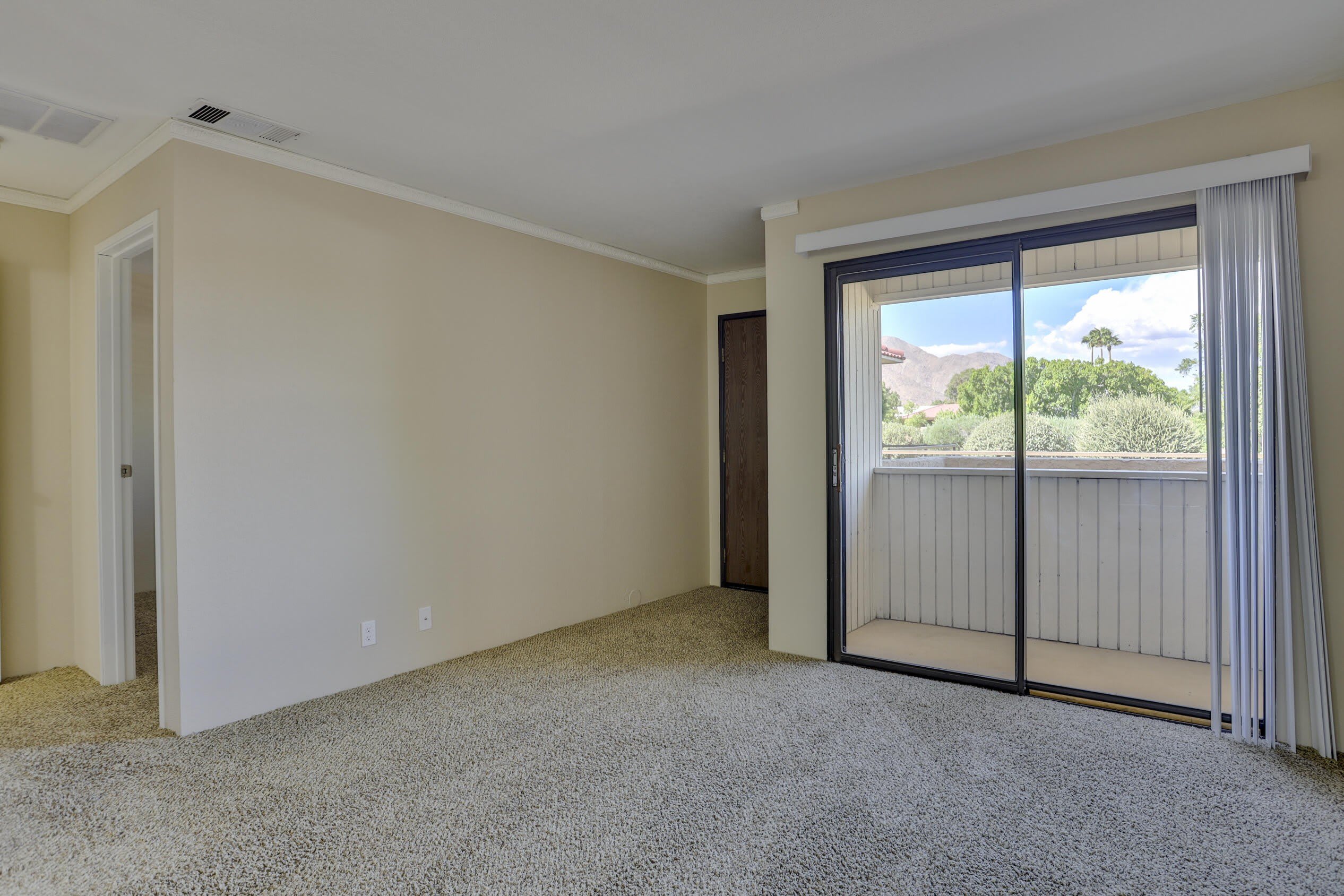 2820 N Arcadia Court – photo 5