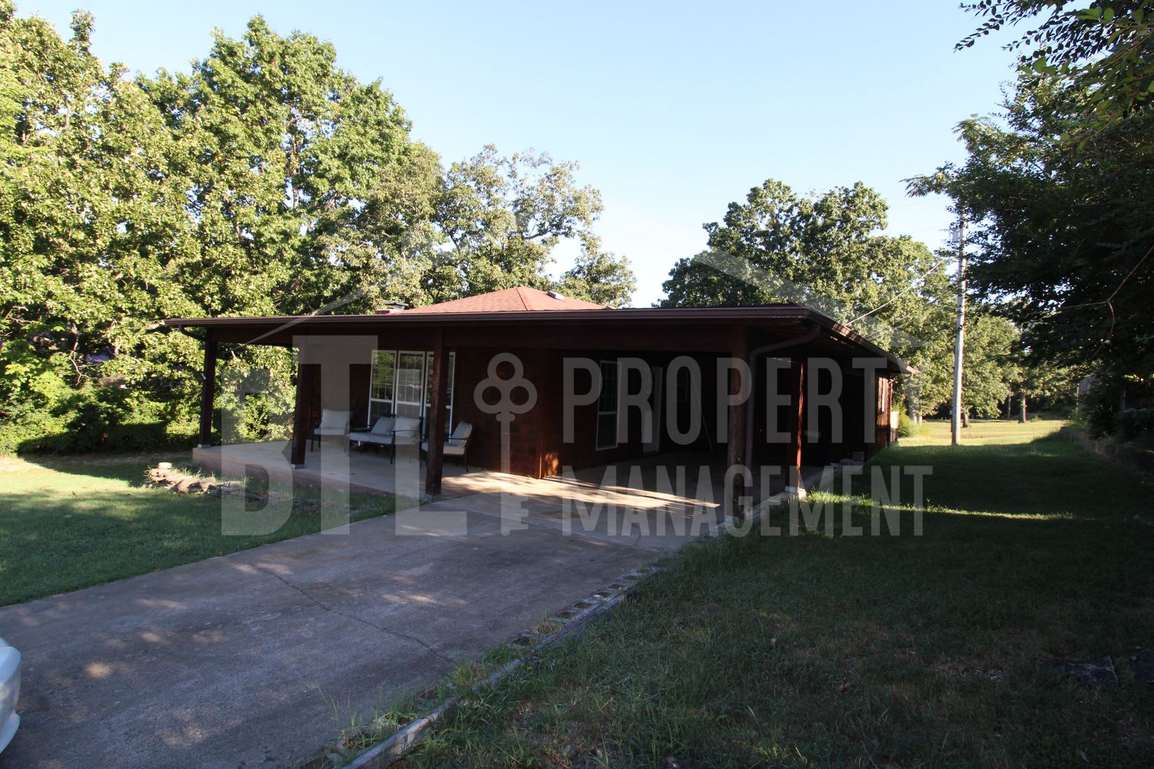 2 Bedroom Home in Reeds Spring – photo 2