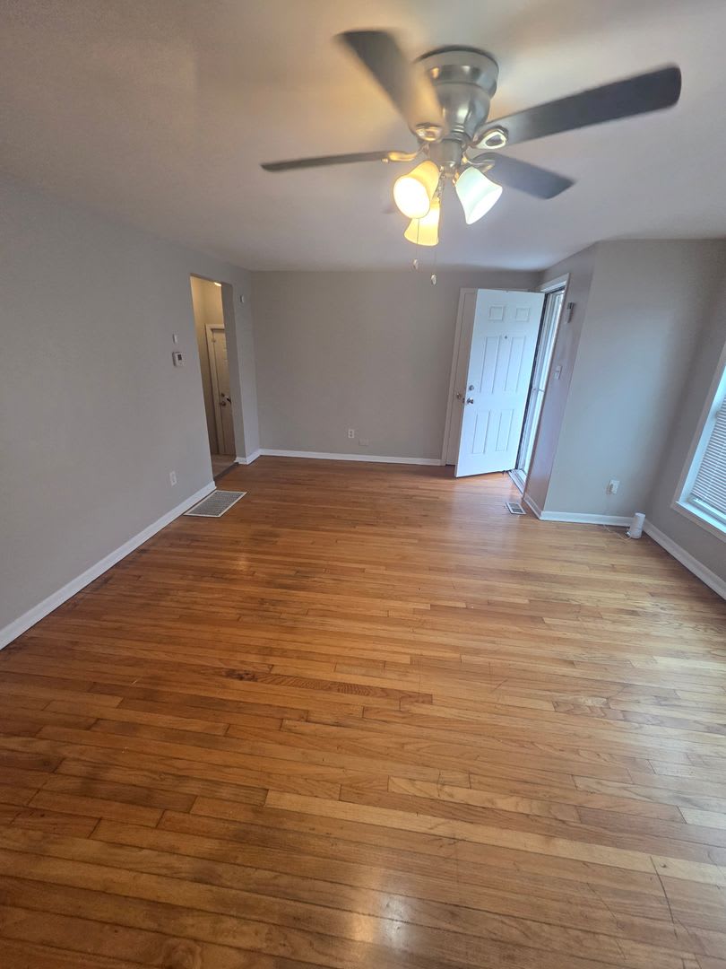 Updated 5-Bedroom Brick Ranch with Finished Basement – photo 4