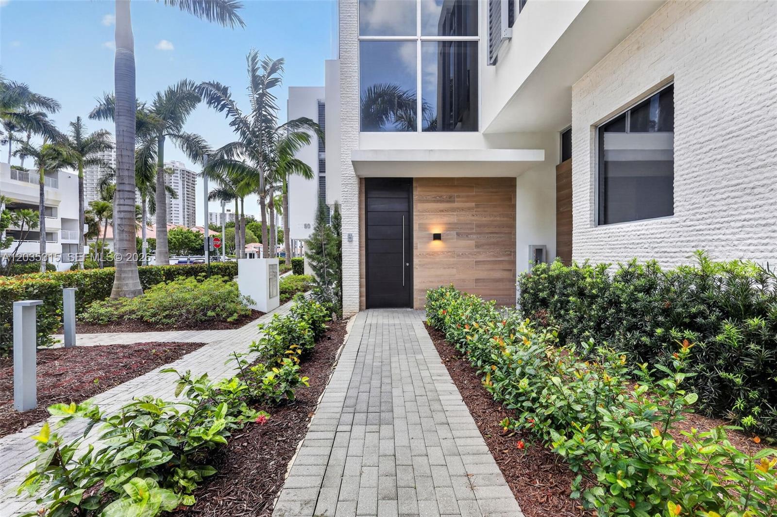 3750 Yacht Club Drive – photo 1