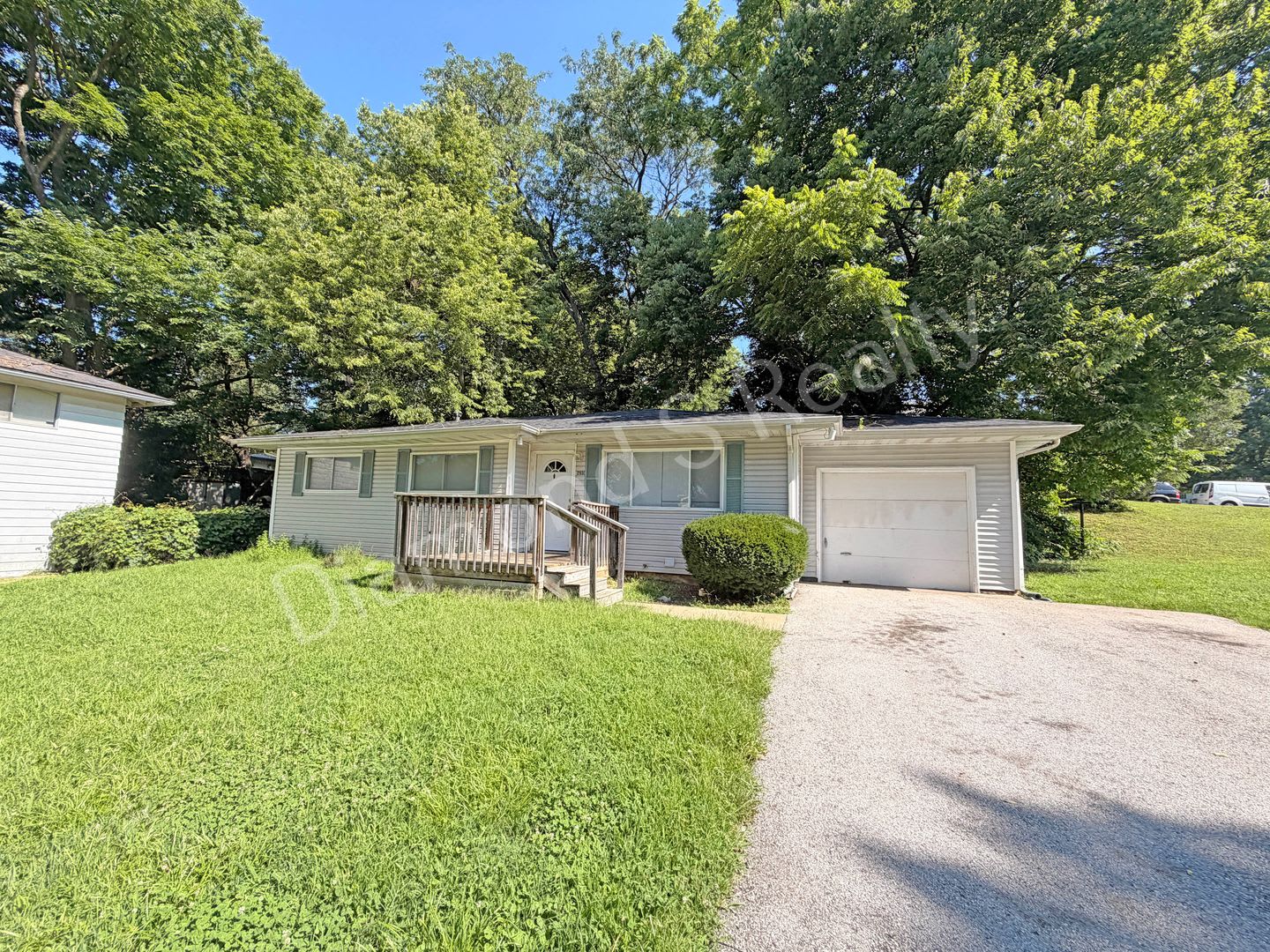 Charming 3-Bedroom in Southeast Springfield Location! – photo 2