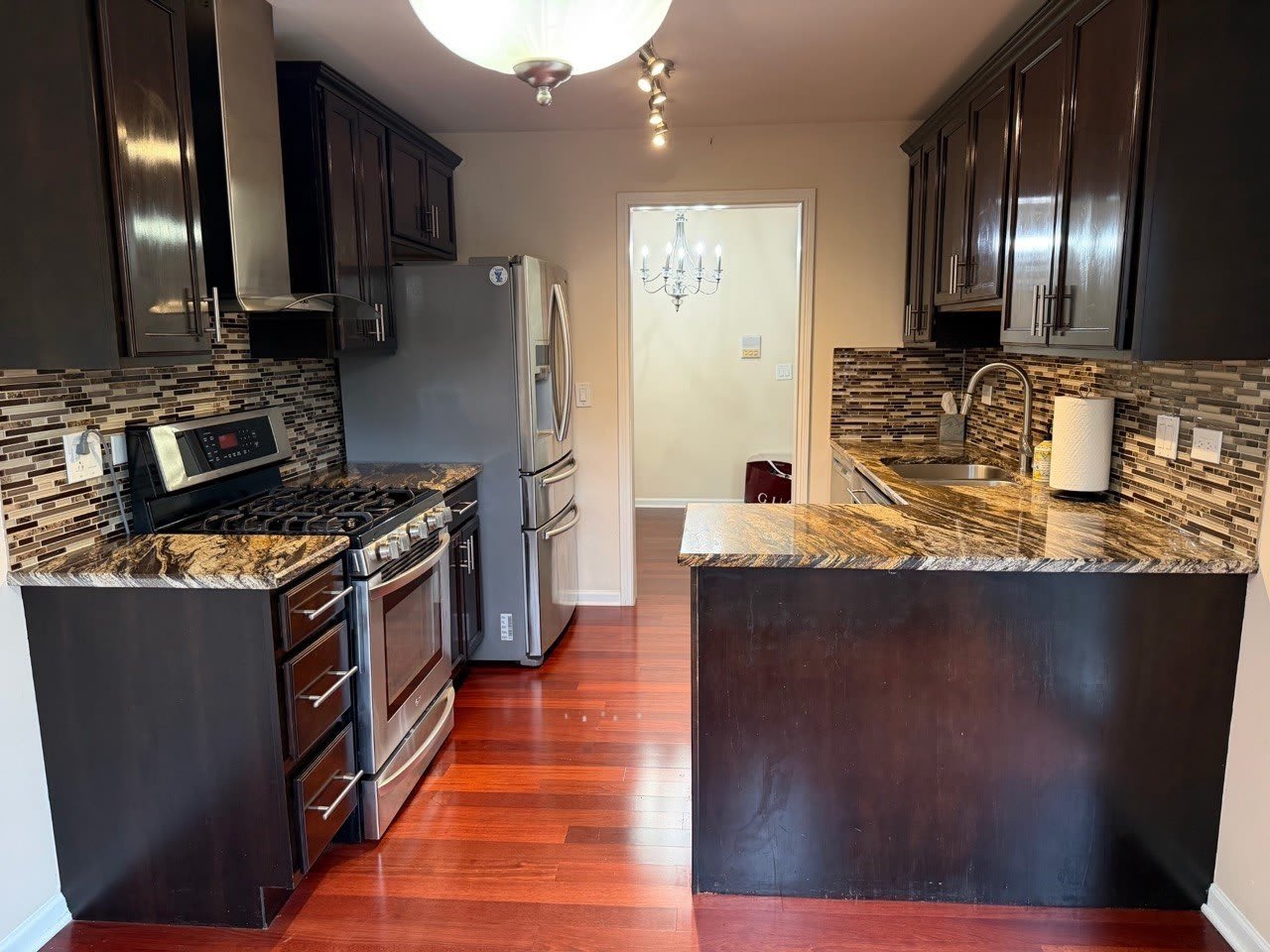 220 Hawthorne Court – photo 3