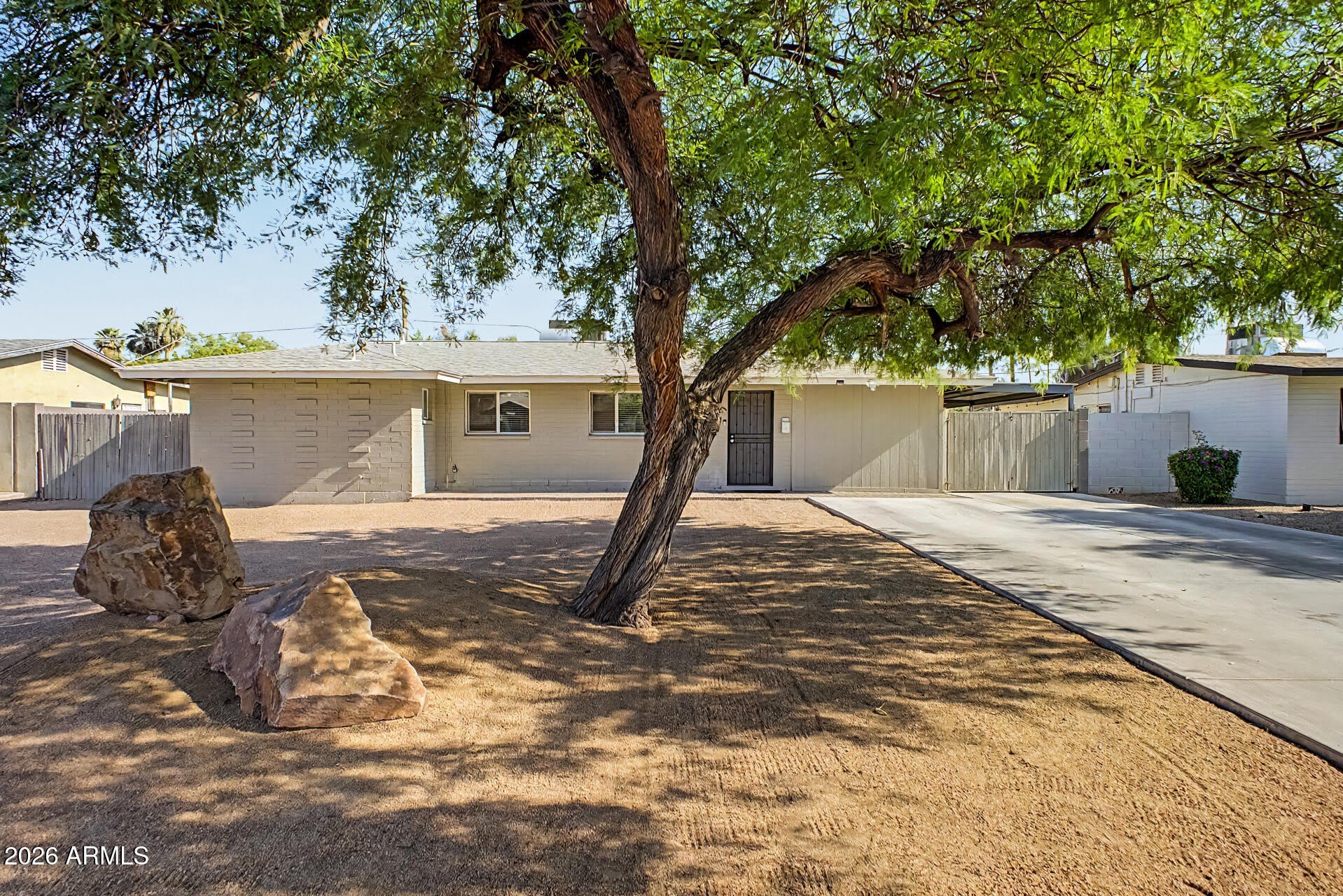 515 E VISTA DEL CERRO Drive – photo 1