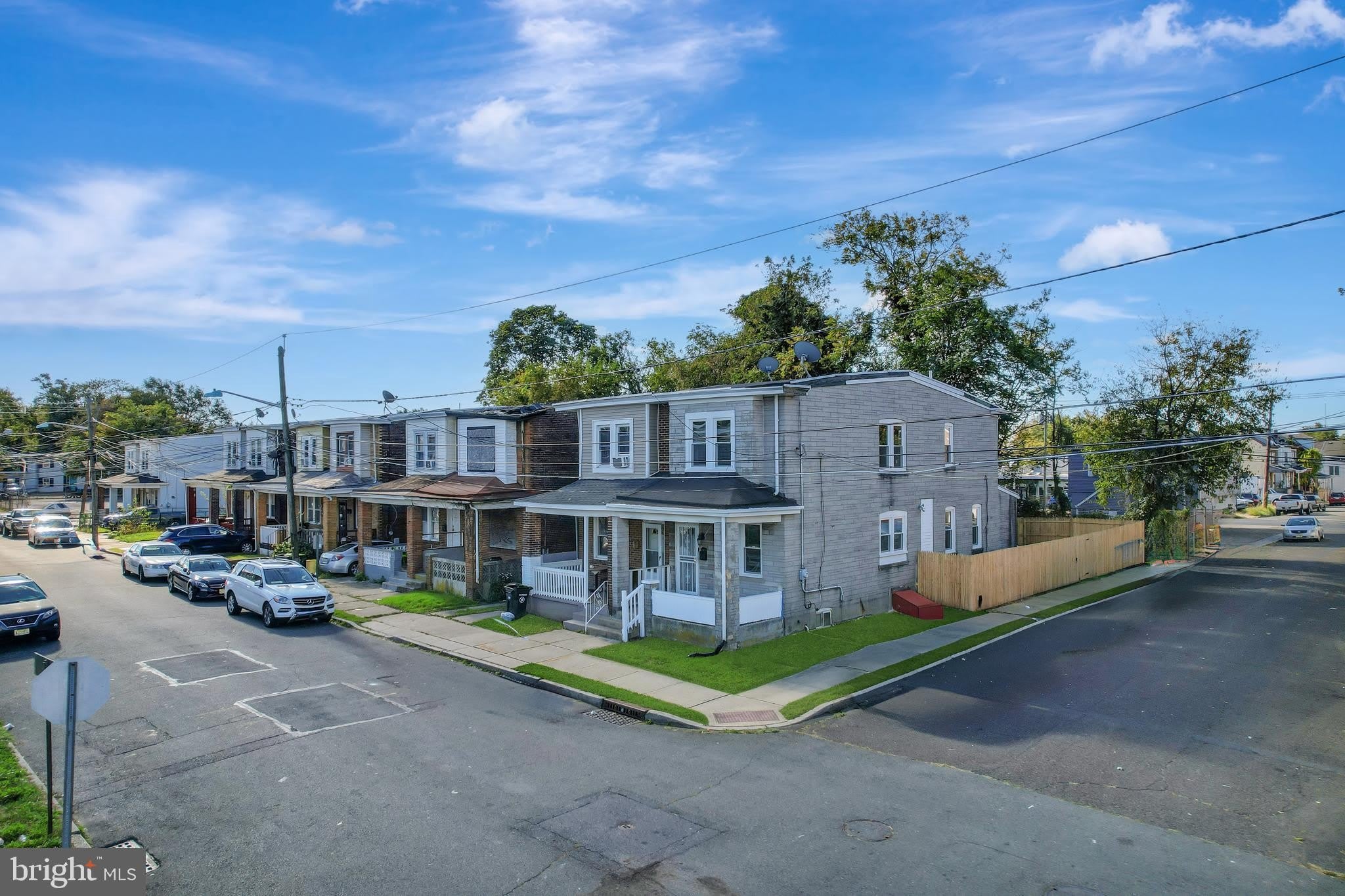 24 NEW TRENT Street – photo 1