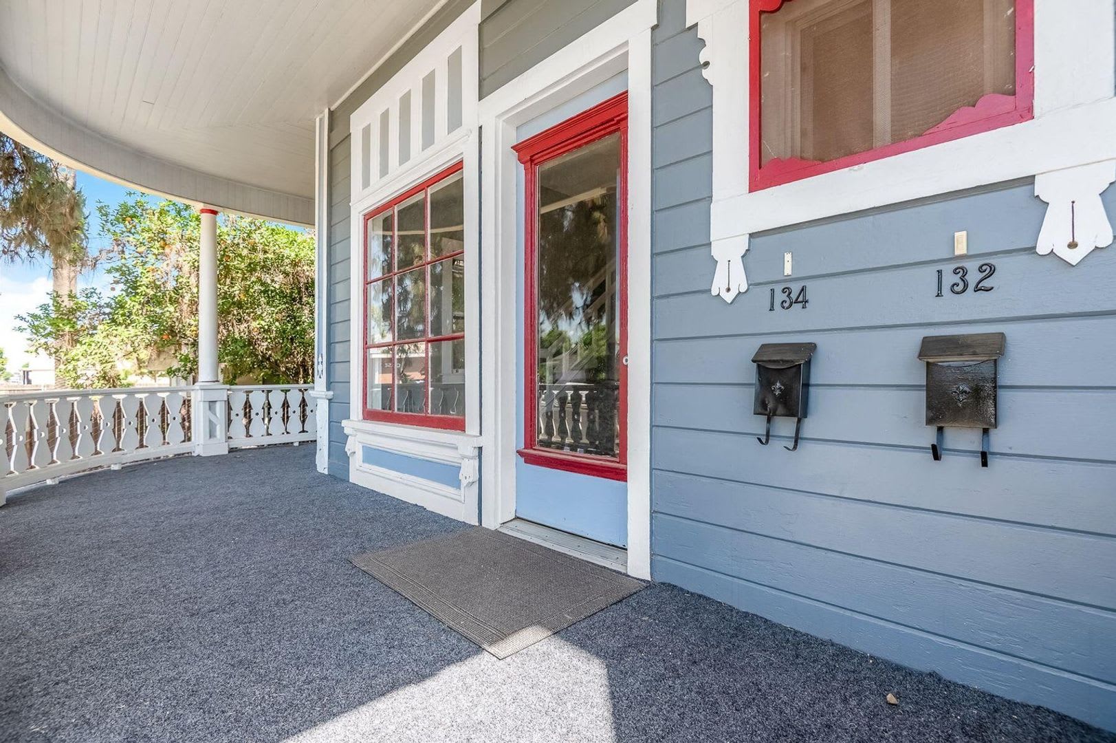 1 bedroom 1 bath walking distance to downtown Hanford – photo 2