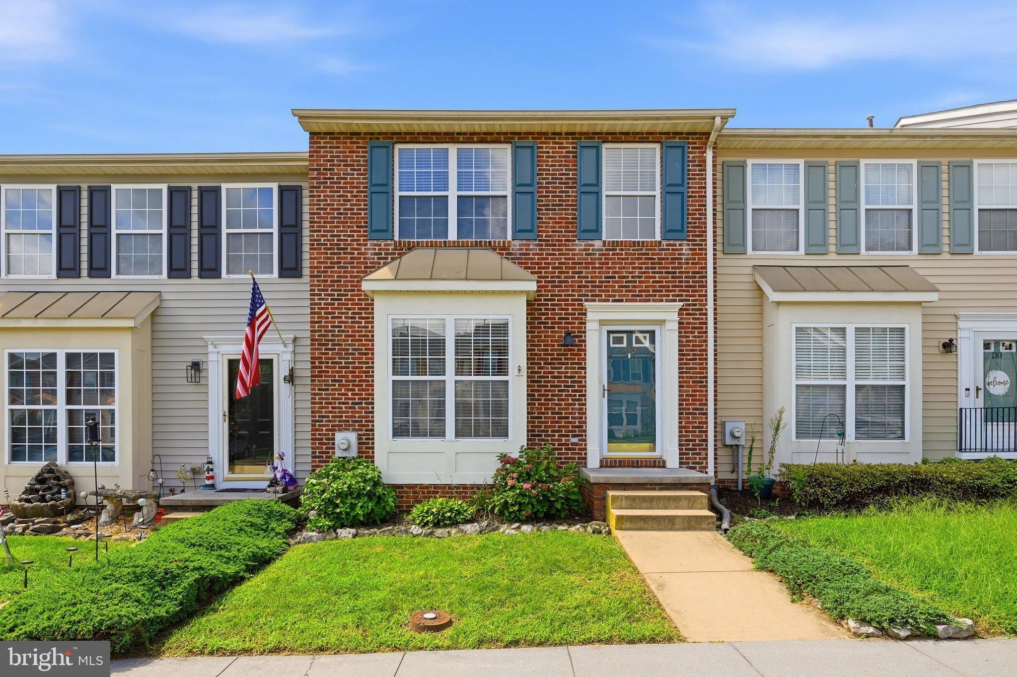 112 CHATHAM Square – photo 1