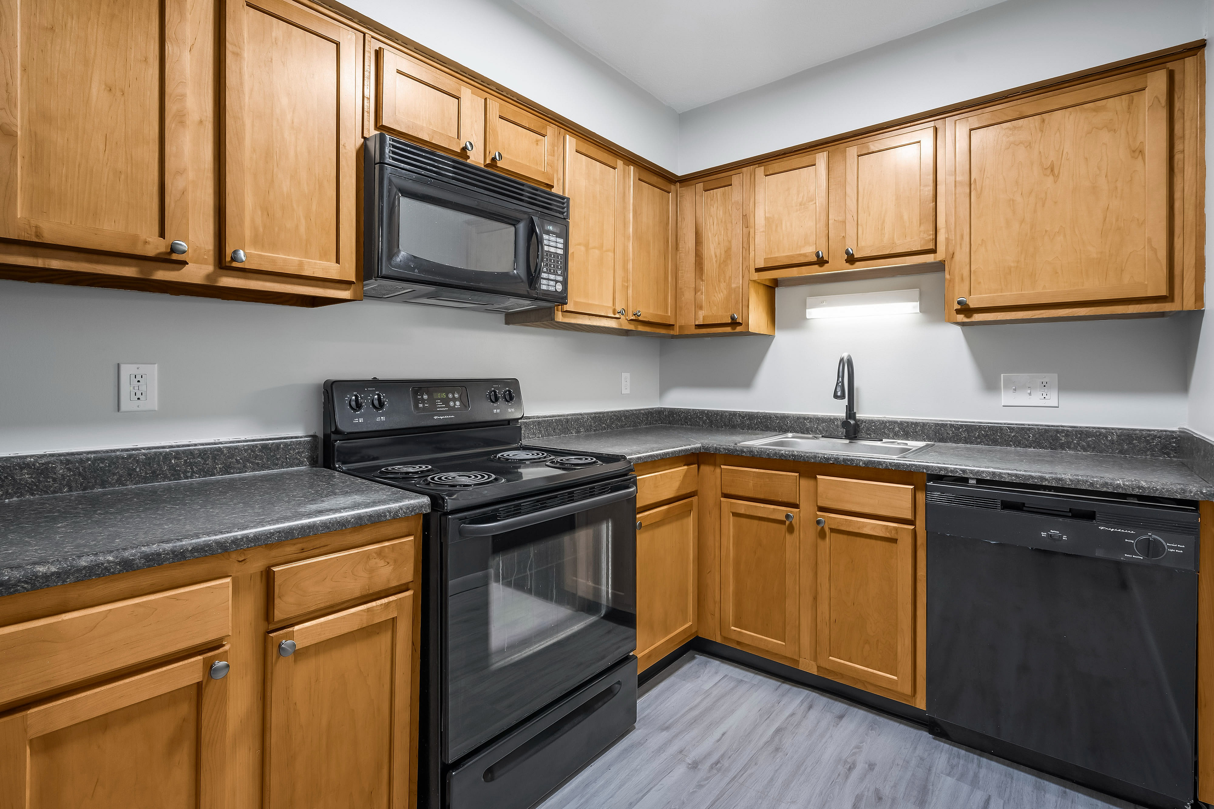 Stone Lodge Apartments – photo 5
