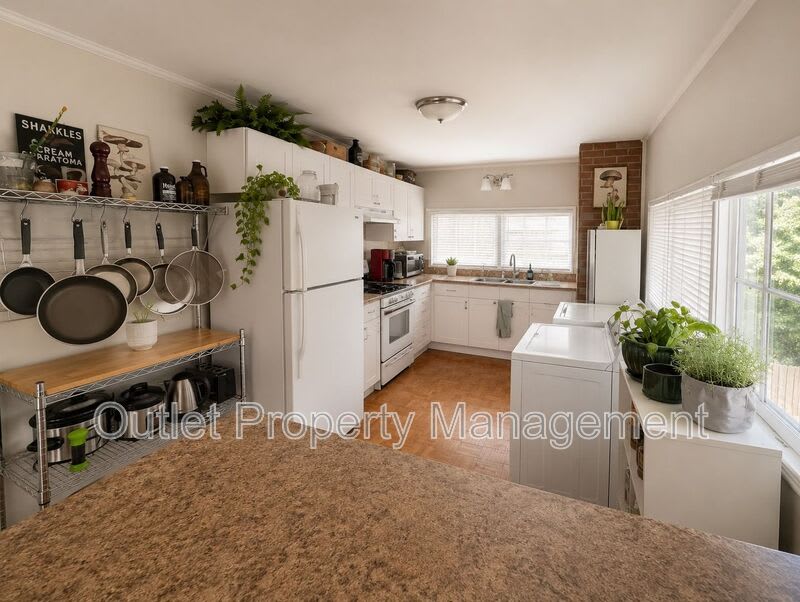 307 E. Livingston Street – photo 2