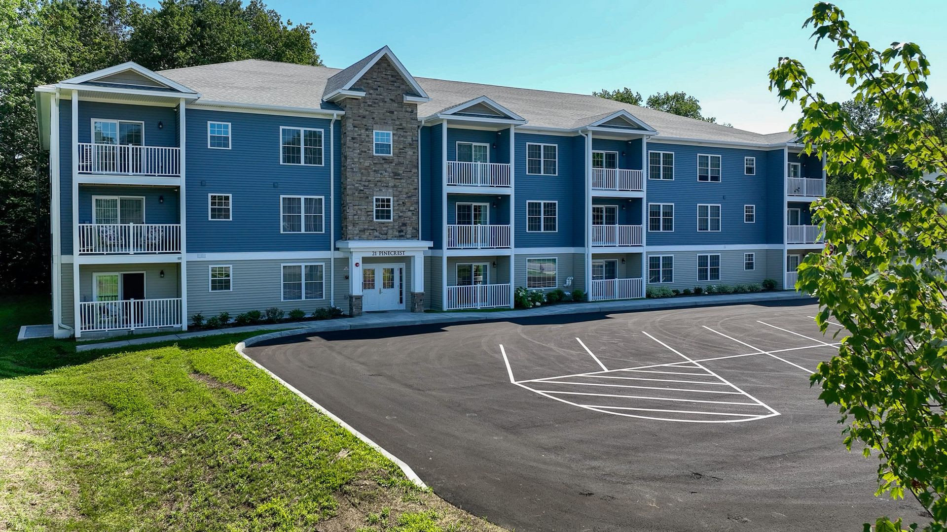 2 Bed 2 Bath Independent Senior Living 55 Years Of Age Heat Hot Water Electricity Included – photo 1