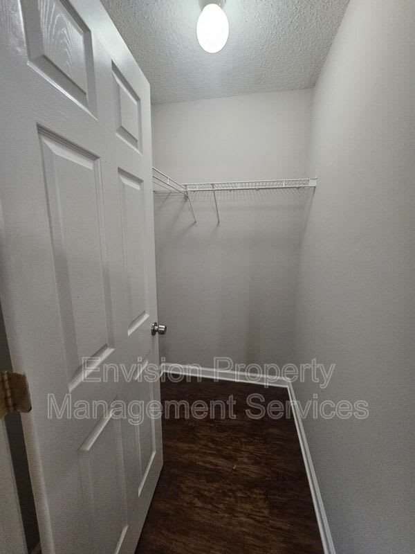 1393 North Hampton Drive – photo 4