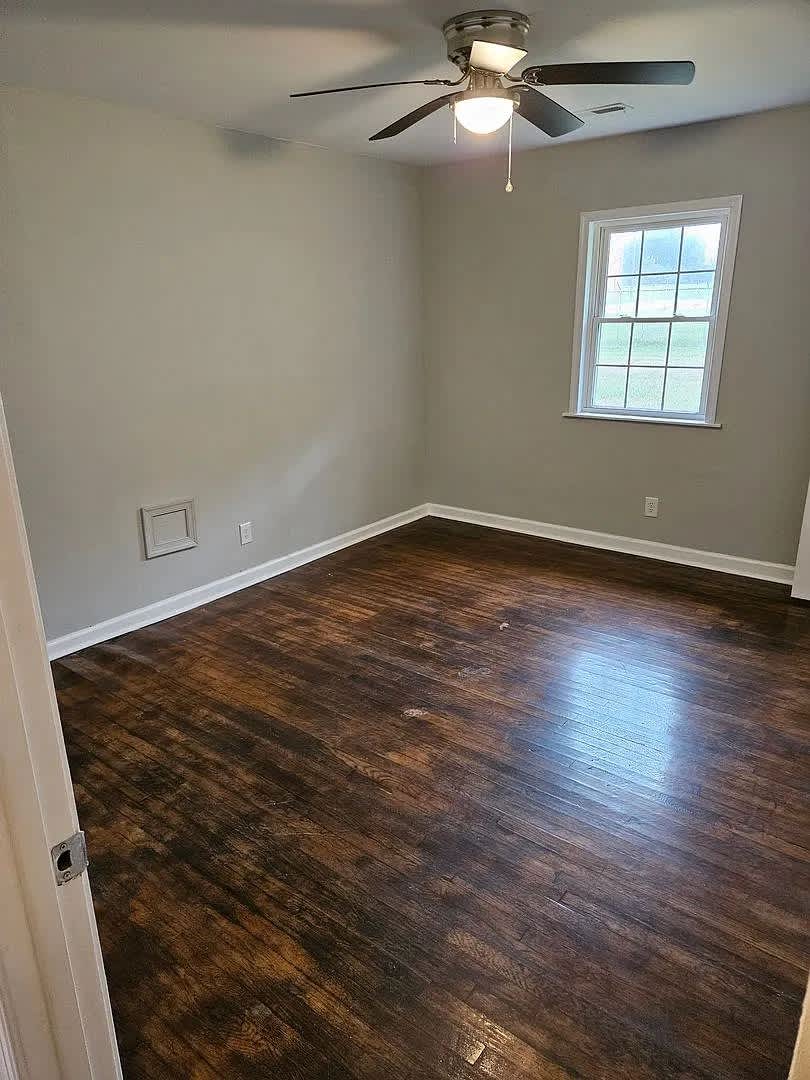 1343 Hinton St – photo 5