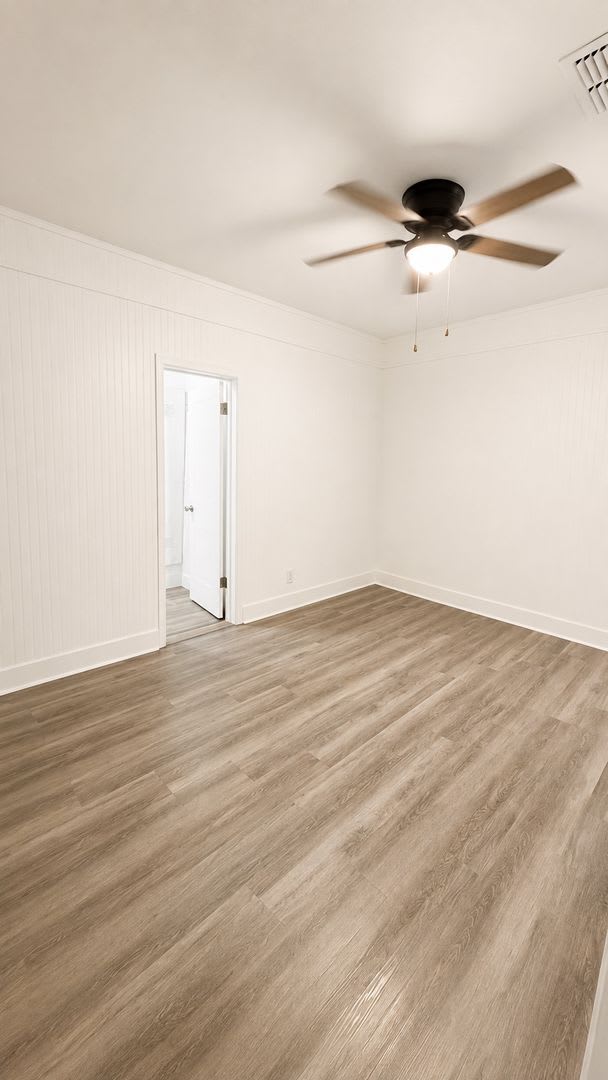2/1 home; newly updated; WATER PAID! – photo 4