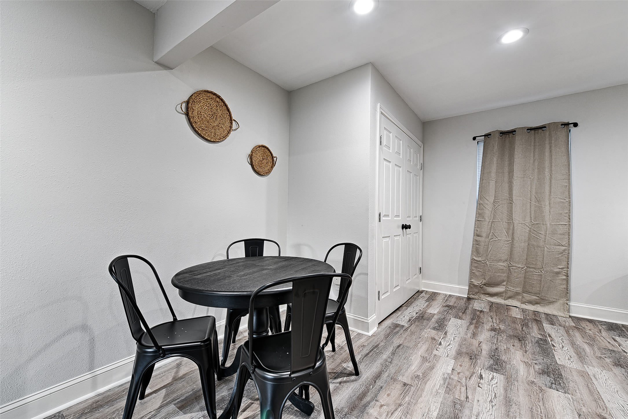 1201 Ridgewood Road – photo 3